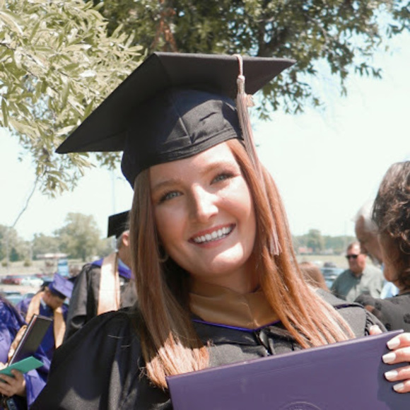 Meet your Posher, Lacey - Picture 1 of 1